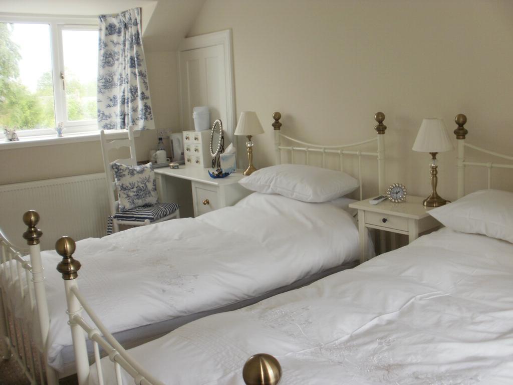 Hollyburn Bed And Breakfast Perth Room photo